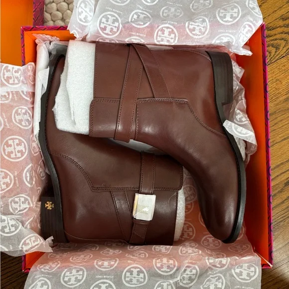 NWT Tory Burch Brooke Ankle Bootie - Picture 3 of 4